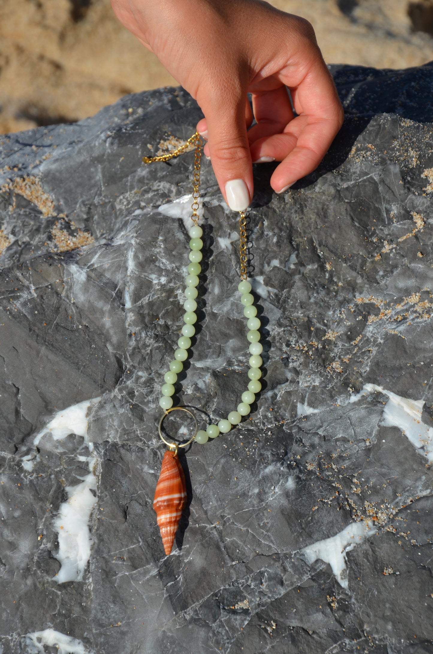 Collier Perles et véritable coquillages