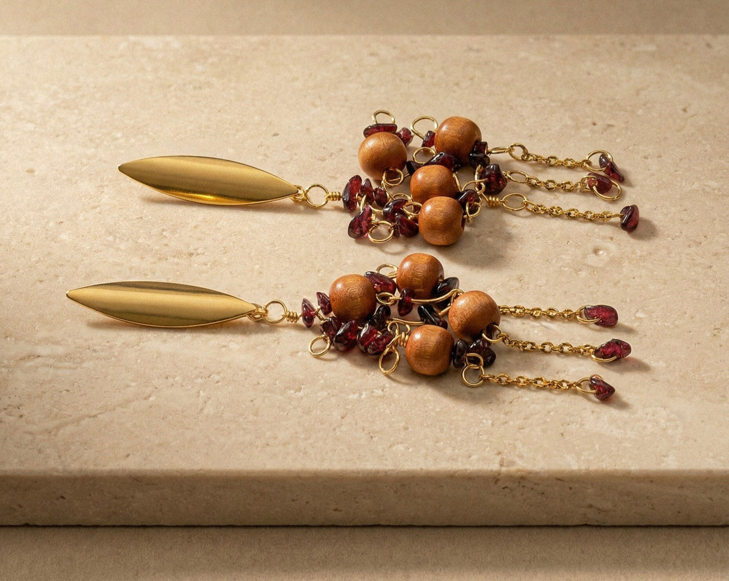 Boucles d’oreilles Asymétriques Grenat Mystic