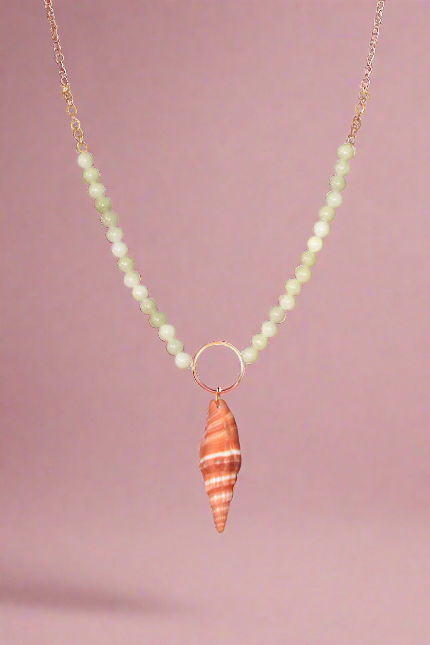 Collier Perles et véritable coquillages