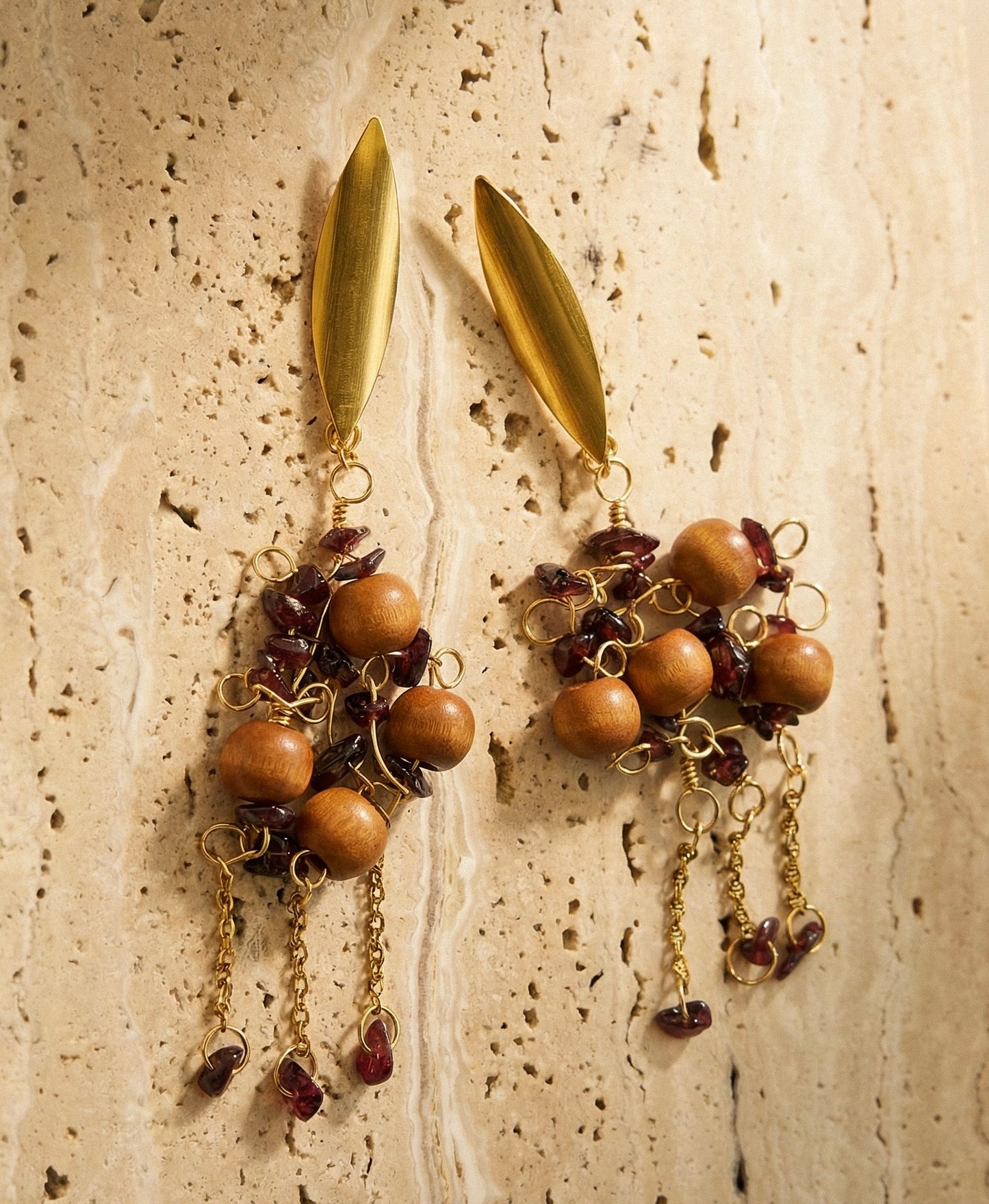 Boucles d’oreilles Asymétriques Grenat Mystic
